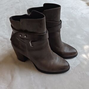Arturo Chiang Grey Ankle Boots